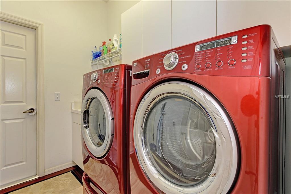 7214 36TH COURT E, SARASOTA, Florida 34243, 3 Bedrooms Bedrooms, 8 Rooms Rooms,2 BathroomsBathrooms,Residential,For sale,36TH,A4196439