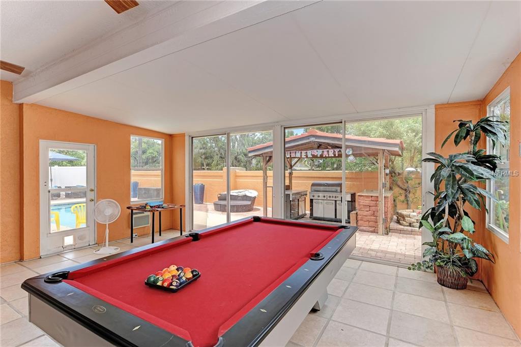 7214 36TH COURT E, SARASOTA, Florida 34243, 3 Bedrooms Bedrooms, 8 Rooms Rooms,2 BathroomsBathrooms,Residential,For sale,36TH,A4196439