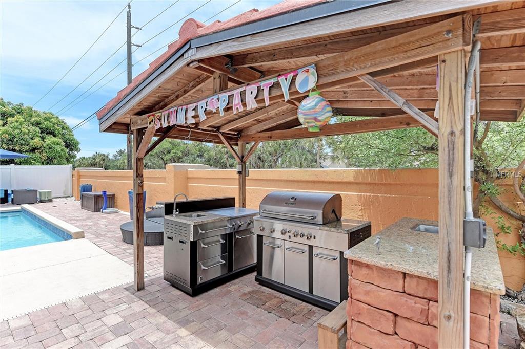 7214 36TH COURT E, SARASOTA, Florida 34243, 3 Bedrooms Bedrooms, 8 Rooms Rooms,2 BathroomsBathrooms,Residential,For sale,36TH,A4196439