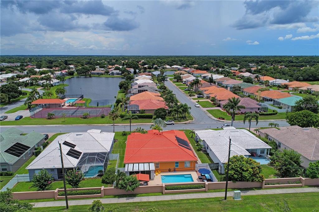 7214 36TH COURT E, SARASOTA, Florida 34243, 3 Bedrooms Bedrooms, 8 Rooms Rooms,2 BathroomsBathrooms,Residential,For sale,36TH,A4196439