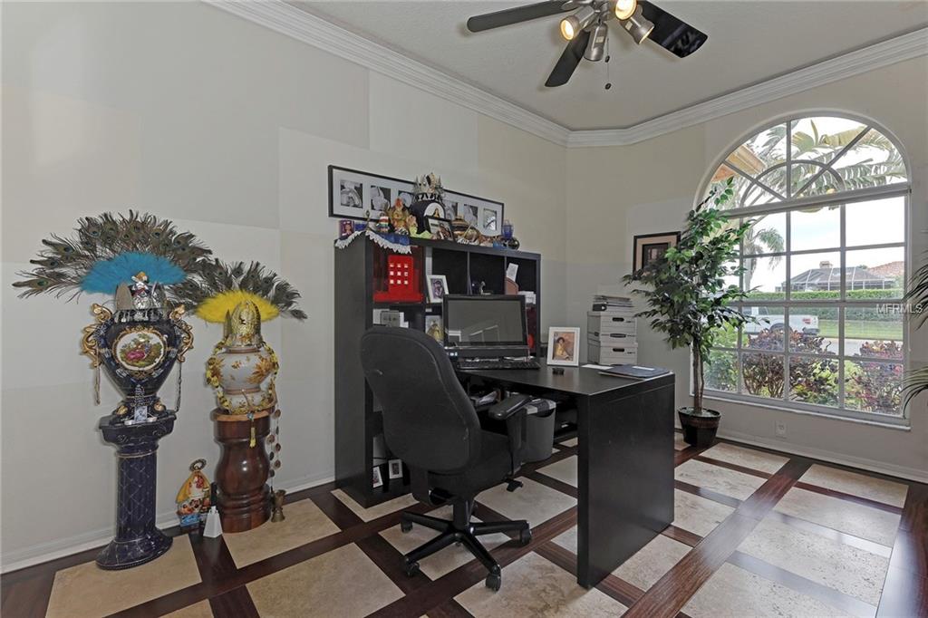 7214 36TH COURT E, SARASOTA, Florida 34243, 3 Bedrooms Bedrooms, 8 Rooms Rooms,2 BathroomsBathrooms,Residential,For sale,36TH,A4196439