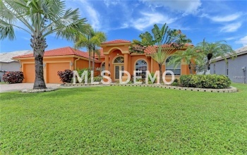 7214 36TH COURT E, SARASOTA, Florida 34243, 3 Bedrooms Bedrooms, 8 Rooms Rooms,2 BathroomsBathrooms,Residential,For sale,36TH,A4196439