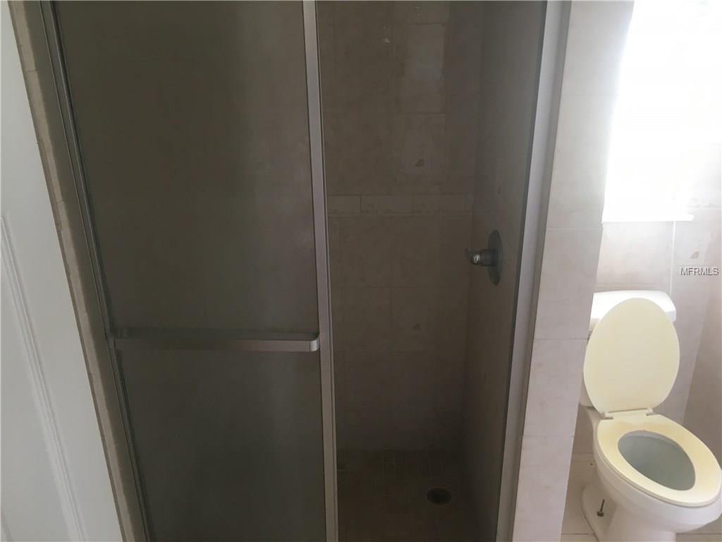 540 YEW COURT, ALTAMONTE SPRINGS, Florida 32714, 4 Bedrooms Bedrooms, 5 Rooms Rooms,3 BathroomsBathrooms,Residential,For sale,YEW,O5547447