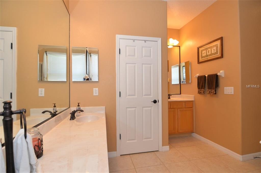 611 WOOD HOLLOW COURT, APOPKA, Florida 32712, 5 Bedrooms Bedrooms, 11 Rooms Rooms,4 BathroomsBathrooms,Residential,For sale,WOOD HOLLOW,O5551690