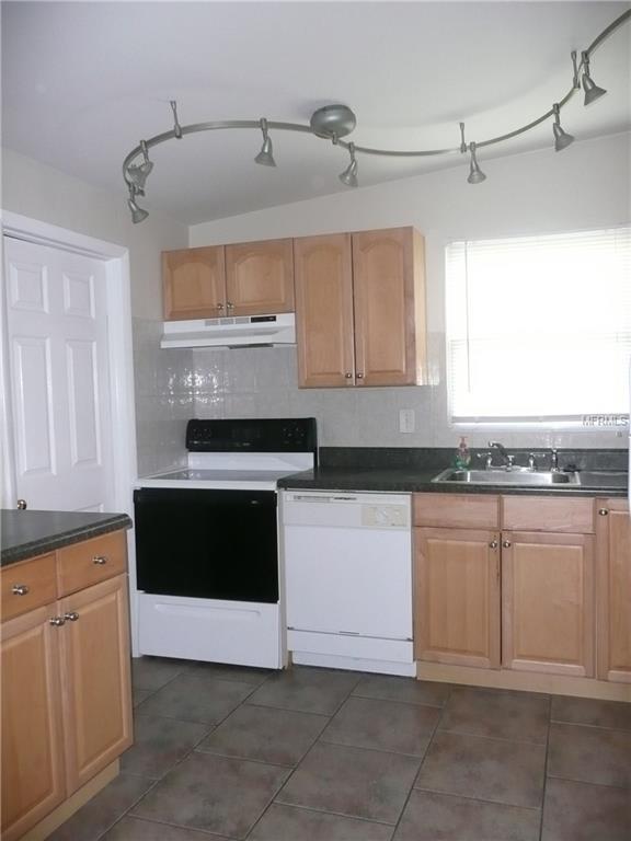 10366 112TH AVENUE, LARGO, Florida 33773, 2 Bedrooms Bedrooms, 4 Rooms Rooms,1 BathroomBathrooms,Residential,For sale,112TH,U7844574