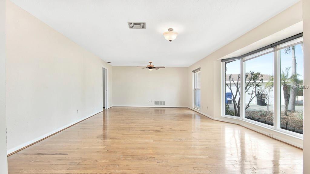 6850 21ST WAY S, ST PETERSBURG, Florida 33712, 3 Bedrooms Bedrooms, 6 Rooms Rooms,2 BathroomsBathrooms,Residential,For sale,21ST,U7845646