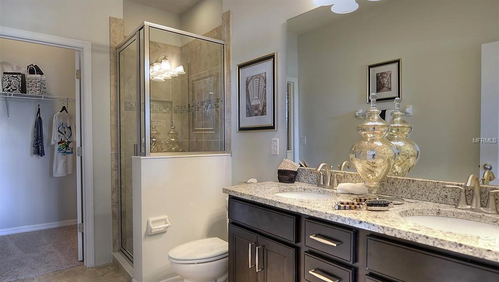 8383 ENCLAVE WAY, SARASOTA, Florida 34243, 3 Bedrooms Bedrooms, 7 Rooms Rooms,2 BathroomsBathrooms,Residential,For sale,ENCLAVE,T2926015