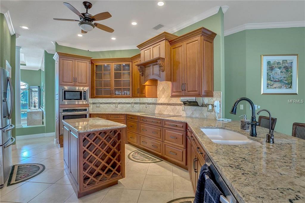 2214 CHESTERFIELD CIRCLE, LAKELAND, Florida 33813, 4 Bedrooms Bedrooms, 8 Rooms Rooms,3 BathroomsBathrooms,Residential,For sale,CHESTERFIELD,L4725509