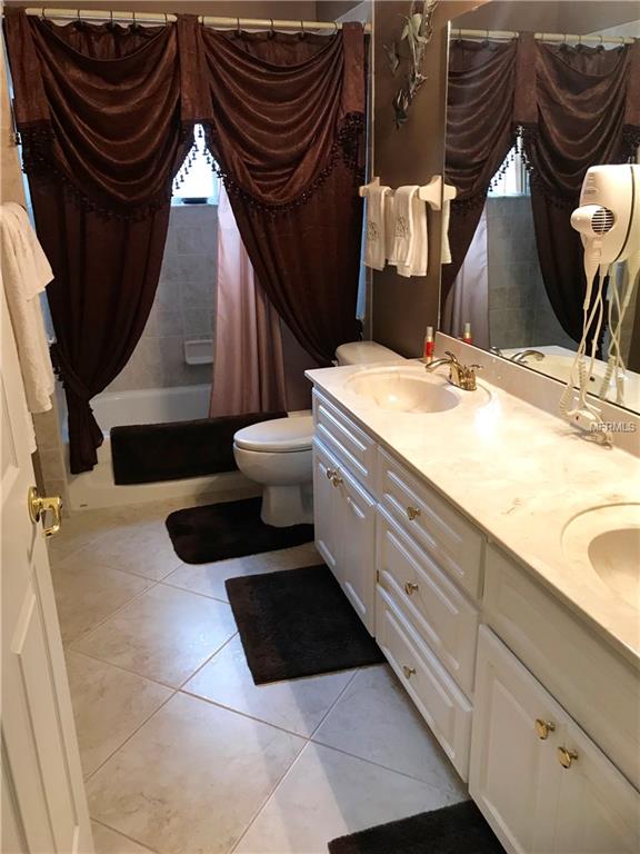 2214 CHESTERFIELD CIRCLE, LAKELAND, Florida 33813, 4 Bedrooms Bedrooms, 8 Rooms Rooms,3 BathroomsBathrooms,Residential,For sale,CHESTERFIELD,L4725509