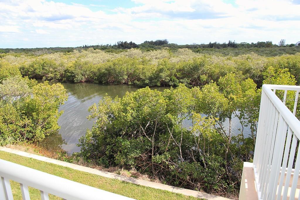 3238 MANGROVE POINT DRIVE, RUSKIN, Florida 33570, 3 Bedrooms Bedrooms, 5 Rooms Rooms,3 BathroomsBathrooms,Residential,For sale,MANGROVE POINT,A4186543