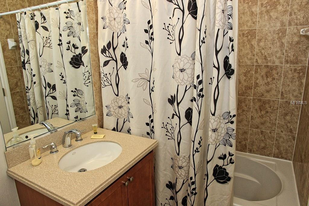 3238 MANGROVE POINT DRIVE, RUSKIN, Florida 33570, 3 Bedrooms Bedrooms, 5 Rooms Rooms,3 BathroomsBathrooms,Residential,For sale,MANGROVE POINT,A4186543