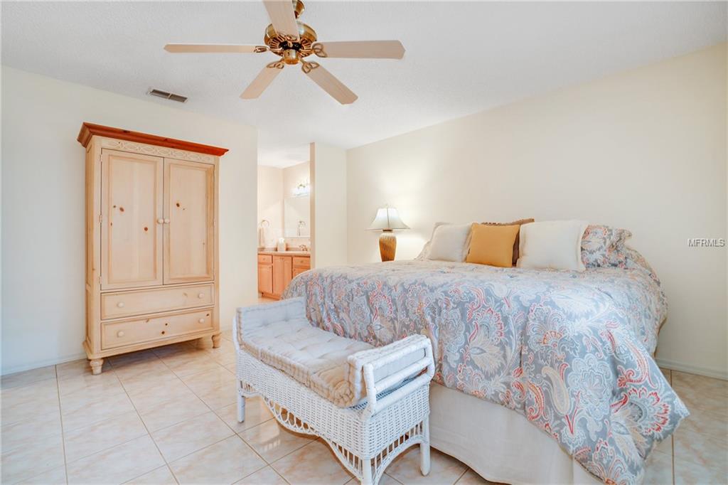 9582 SE 174TH LOOP, SUMMERFIELD, Florida 34491, 2 Bedrooms Bedrooms, 5 Rooms Rooms,2 BathroomsBathrooms,Residential,For sale,174TH,G4852135