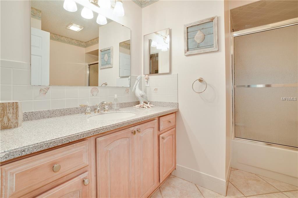 9582 SE 174TH LOOP, SUMMERFIELD, Florida 34491, 2 Bedrooms Bedrooms, 5 Rooms Rooms,2 BathroomsBathrooms,Residential,For sale,174TH,G4852135