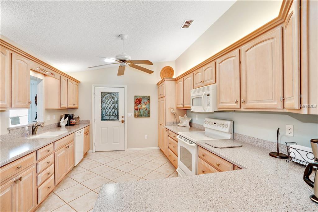 9582 SE 174TH LOOP, SUMMERFIELD, Florida 34491, 2 Bedrooms Bedrooms, 5 Rooms Rooms,2 BathroomsBathrooms,Residential,For sale,174TH,G4852135