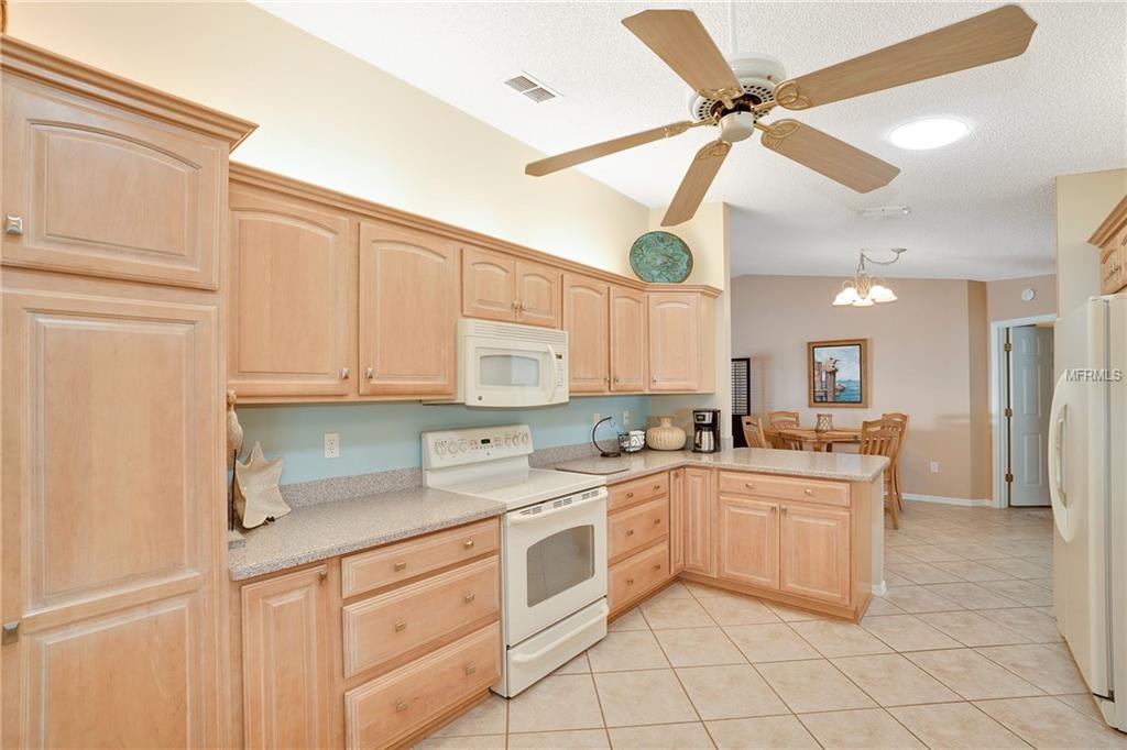 9582 SE 174TH LOOP, SUMMERFIELD, Florida 34491, 2 Bedrooms Bedrooms, 5 Rooms Rooms,2 BathroomsBathrooms,Residential,For sale,174TH,G4852135