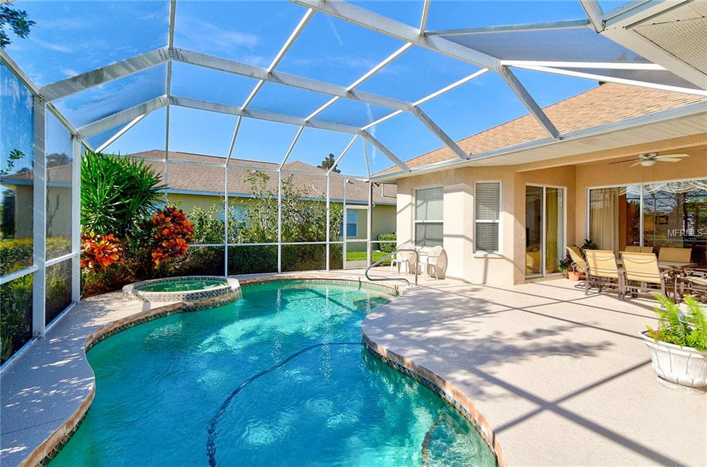 13335 PURPLE FINCH CIRCLE, LAKEWOOD RANCH, Florida 34202, 4 Bedrooms Bedrooms, 10 Rooms Rooms,3 BathroomsBathrooms,Residential,For sale,PURPLE FINCH,A4208510