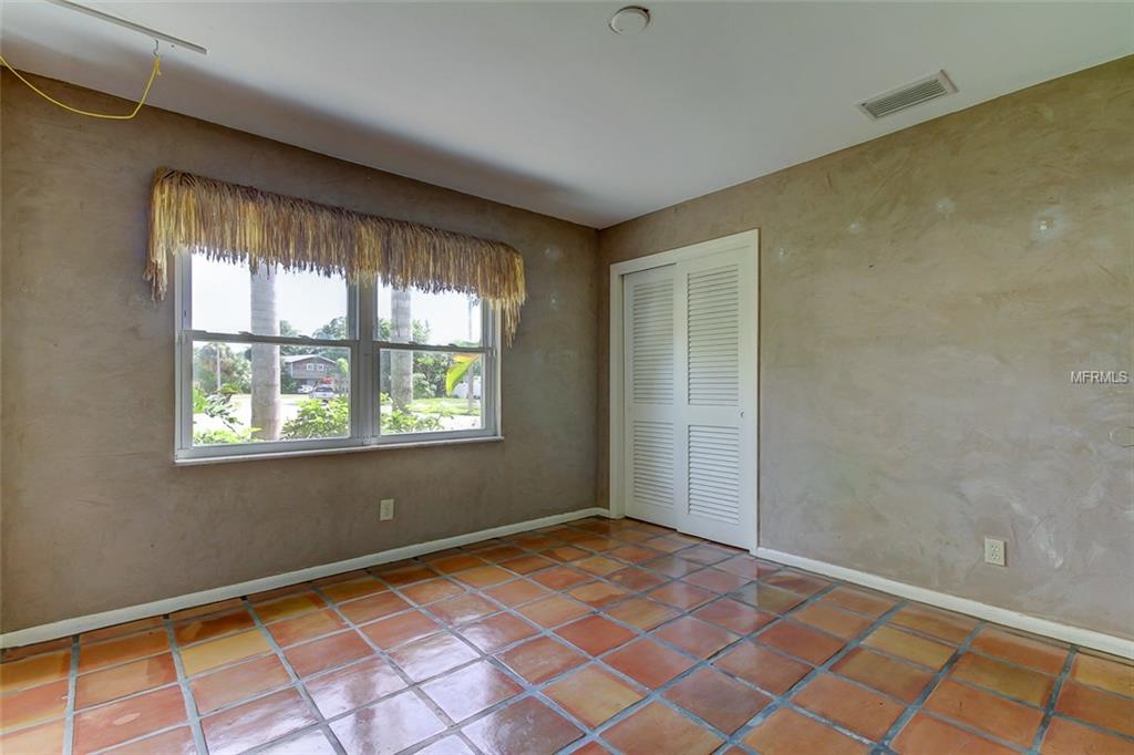 8401 CHERRYSTONE COURT, TAMPA, Florida 33615, 3 Bedrooms Bedrooms, 7 Rooms Rooms,2 BathroomsBathrooms,Residential,For sale,CHERRYSTONE,T2897540