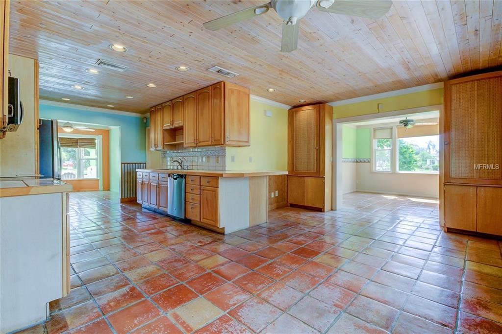 8401 CHERRYSTONE COURT, TAMPA, Florida 33615, 3 Bedrooms Bedrooms, 7 Rooms Rooms,2 BathroomsBathrooms,Residential,For sale,CHERRYSTONE,T2897540