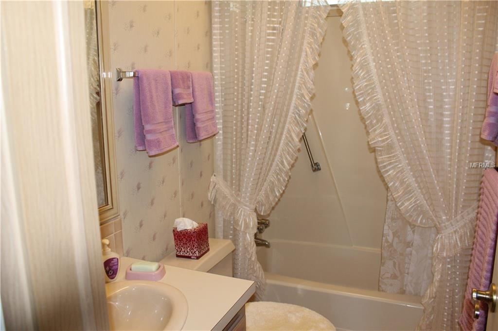 8472 IMPERIAL CIRCLE PALMETTO, Florida 34221, 2 Bedrooms Bedrooms, 7 Rooms Rooms,2 BathroomsBathrooms,Residential,For sale,IMPERIAL,A4200385