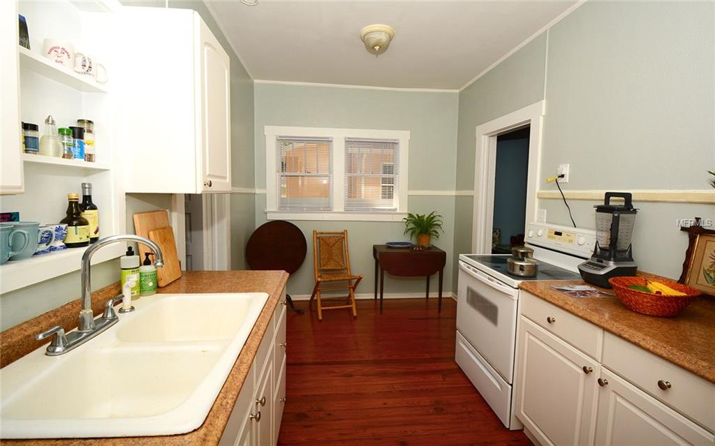 1742 9TH STREET, SARASOTA, Florida 34236, 3 Bedrooms Bedrooms, 7 Rooms Rooms,1 BathroomBathrooms,Residential,For sale,9TH,A4203140