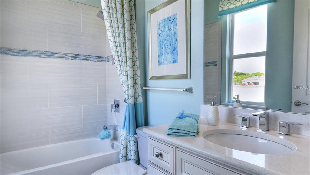 16610 6TH AVENUE E, BRADENTON, Florida 34212, 4 Bedrooms Bedrooms, 4 Rooms Rooms,4 BathroomsBathrooms,Residential,For sale,6TH,T2921695