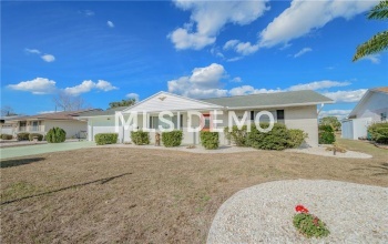 611 FOX HILLS DRIVE, SUN CITY CENTER, Florida 33573, 2 Bedrooms Bedrooms, 7 Rooms Rooms,2 BathroomsBathrooms,Residential,For sale,FOX HILLS,T2923757