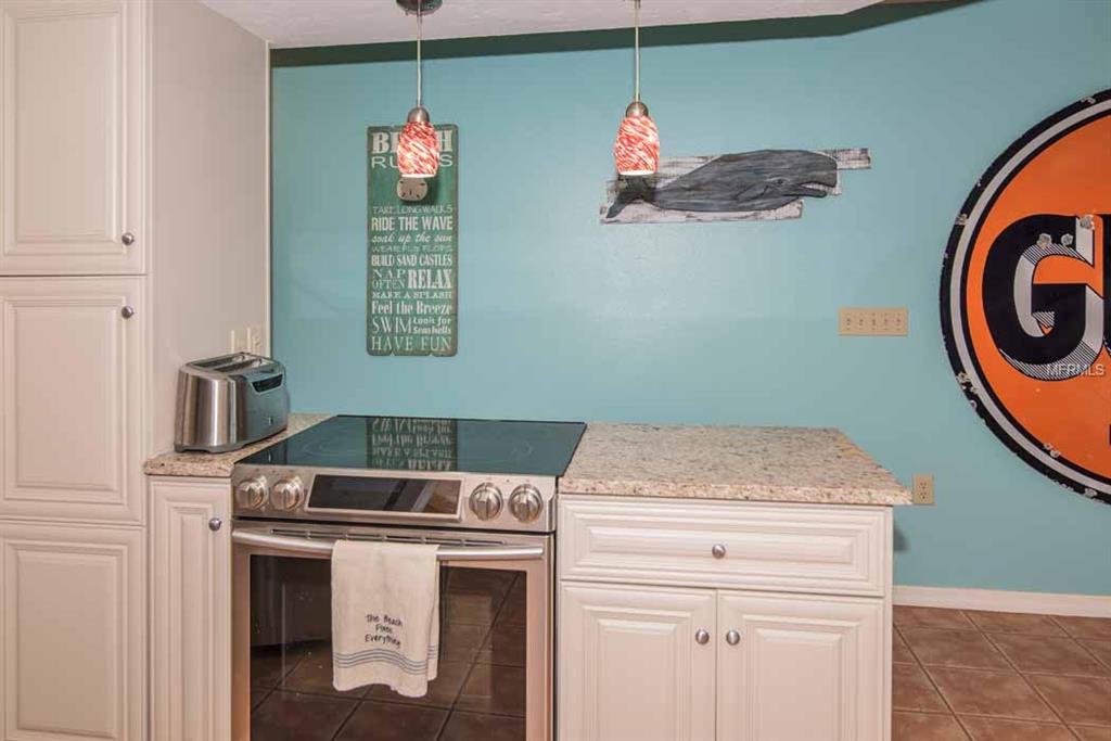 108 9TH ST S, BRADENTON BEACH, Florida 34217, 2 Bedrooms Bedrooms, 4 Rooms Rooms,2 BathroomsBathrooms,Residential,For sale,9TH ST S,A4208868