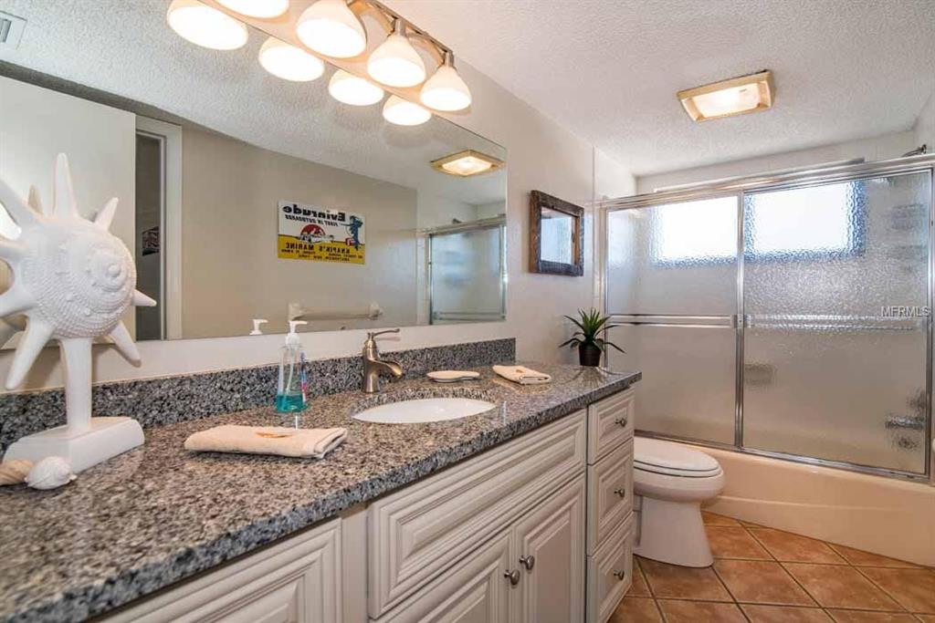 108 9TH ST S, BRADENTON BEACH, Florida 34217, 2 Bedrooms Bedrooms, 4 Rooms Rooms,2 BathroomsBathrooms,Residential,For sale,9TH ST S,A4208868