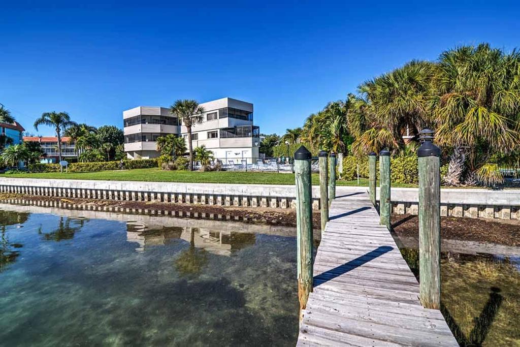 108 9TH ST S, BRADENTON BEACH, Florida 34217, 2 Bedrooms Bedrooms, 4 Rooms Rooms,2 BathroomsBathrooms,Residential,For sale,9TH ST S,A4208868