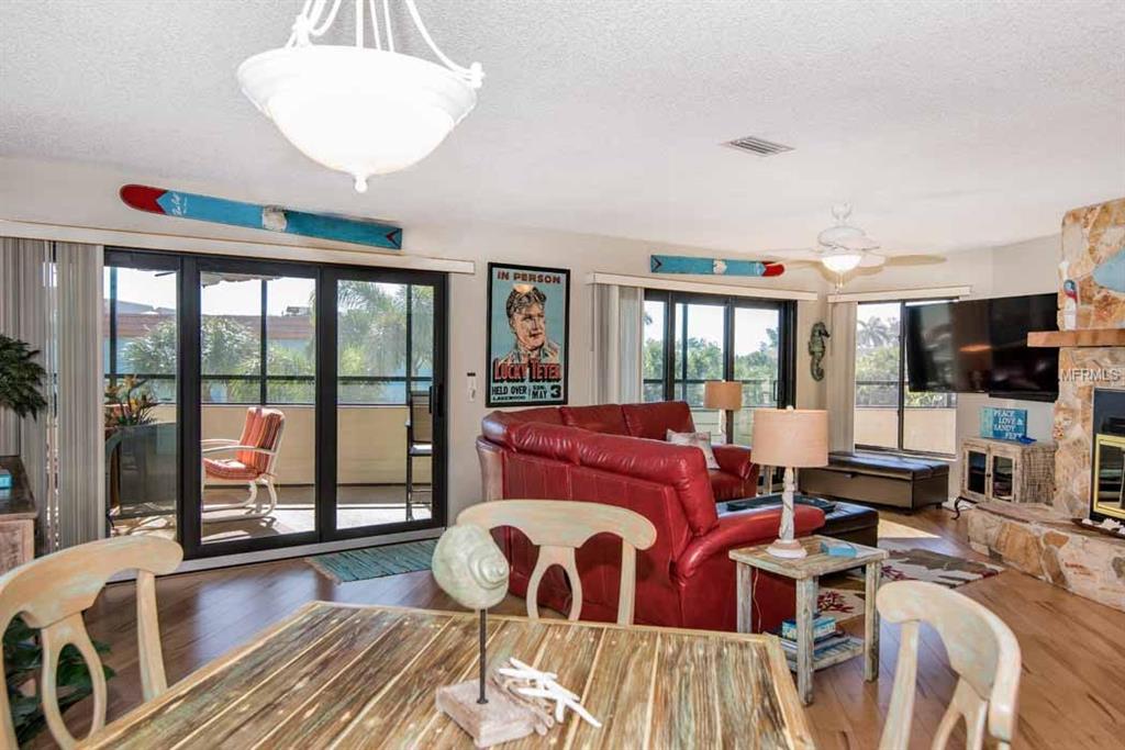 108 9TH ST S, BRADENTON BEACH, Florida 34217, 2 Bedrooms Bedrooms, 4 Rooms Rooms,2 BathroomsBathrooms,Residential,For sale,9TH ST S,A4208868
