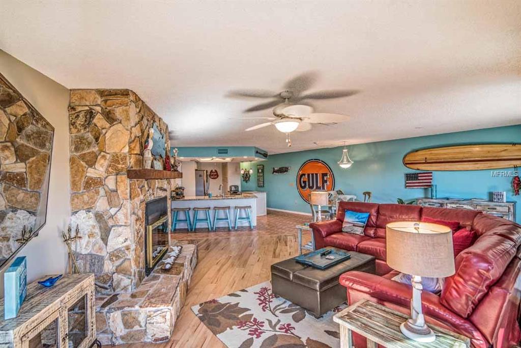 108 9TH ST S, BRADENTON BEACH, Florida 34217, 2 Bedrooms Bedrooms, 4 Rooms Rooms,2 BathroomsBathrooms,Residential,For sale,9TH ST S,A4208868