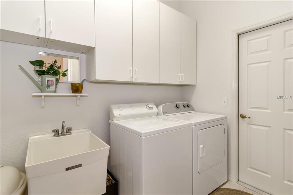 226 HILL COURT, WINTER HAVEN, Florida 33881, 3 Bedrooms Bedrooms, 7 Rooms Rooms,2 BathroomsBathrooms,Residential,For sale,HILL,P4718976