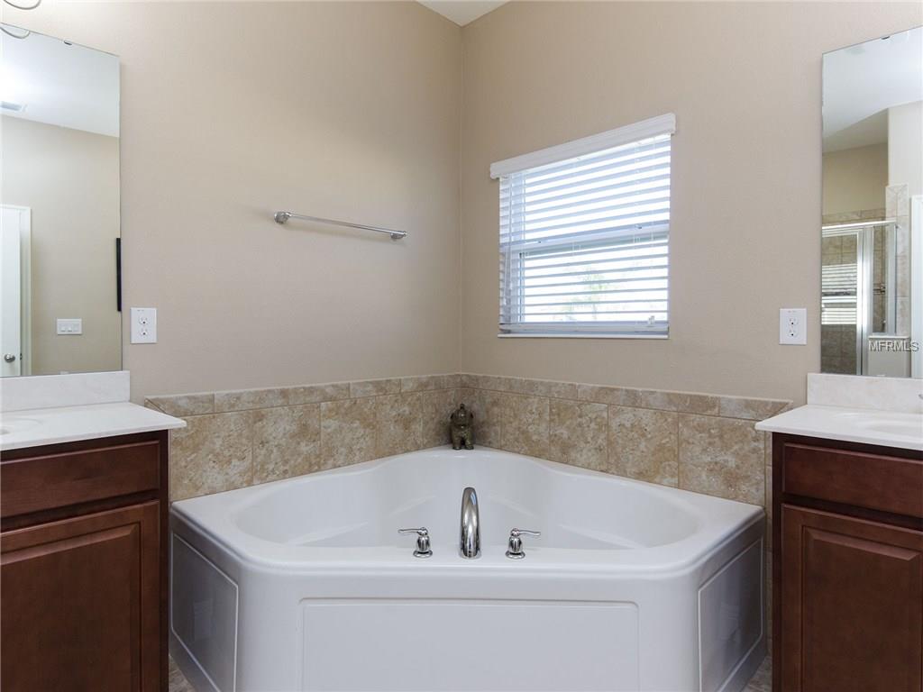 1079 ROCK CREEK STREET, APOPKA, Florida 32712, 4 Bedrooms Bedrooms, 5 Rooms Rooms,2 BathroomsBathrooms,Residential,For sale,ROCK CREEK,O5561388