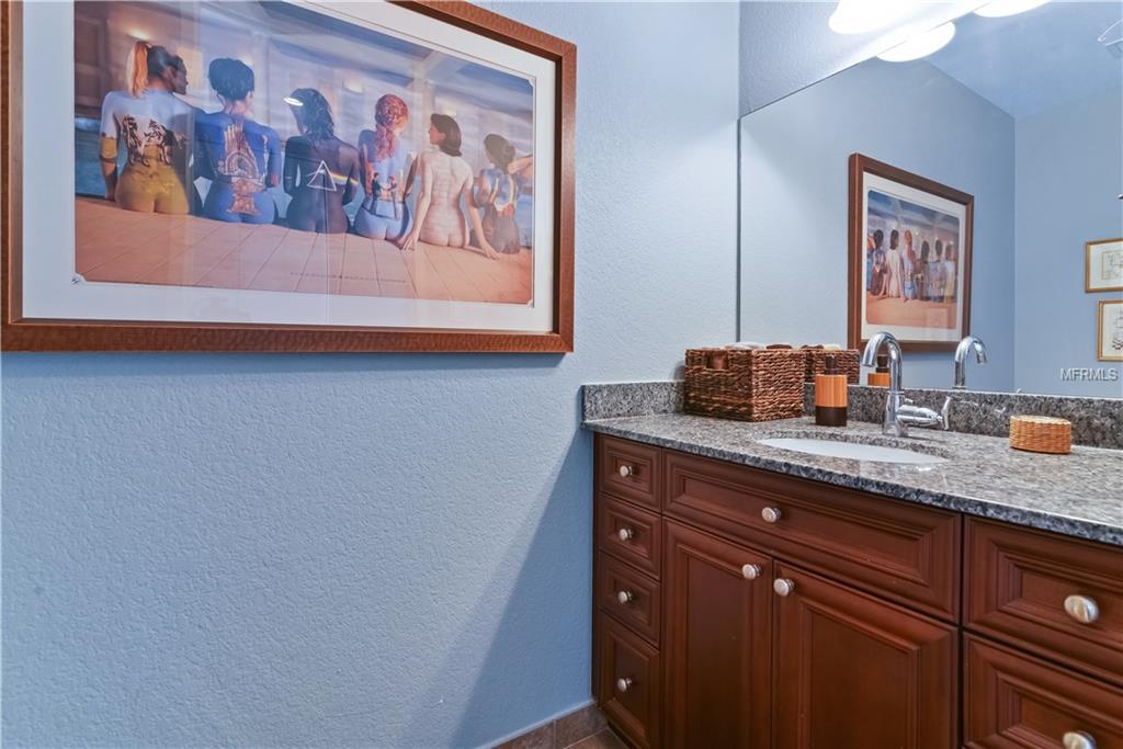 150 E ROBINSON STREET, ORLANDO, Florida 32801, 1 Bedroom Bedrooms, 3 Rooms Rooms,1 BathroomBathrooms,Residential,For sale,ROBINSON,O5561708