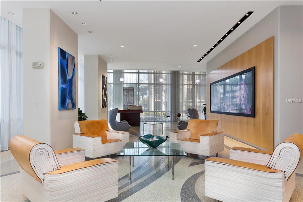 150 E ROBINSON STREET, ORLANDO, Florida 32801, 1 Bedroom Bedrooms, 3 Rooms Rooms,1 BathroomBathrooms,Residential,For sale,ROBINSON,O5561708