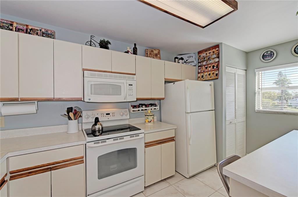 764 VILLAGE CIRCLE, VENICE, Florida 34292, 2 Bedrooms Bedrooms, 6 Rooms Rooms,2 BathroomsBathrooms,Residential,For sale,VILLAGE,N5916414