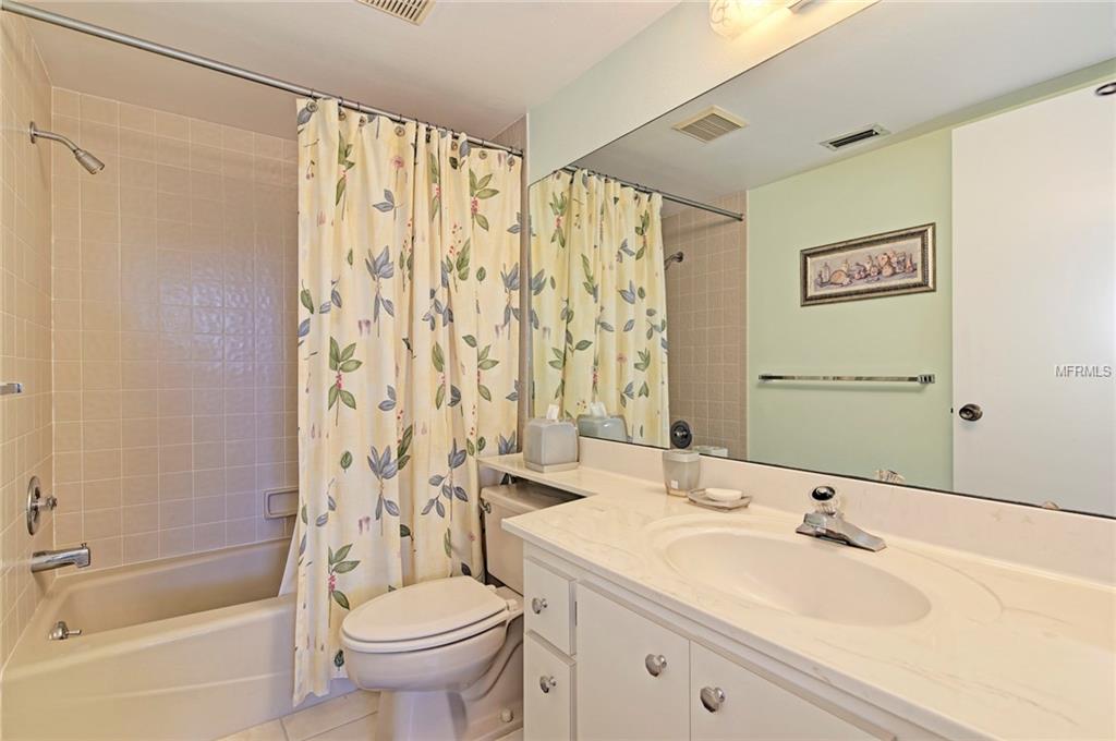 764 VILLAGE CIRCLE, VENICE, Florida 34292, 2 Bedrooms Bedrooms, 6 Rooms Rooms,2 BathroomsBathrooms,Residential,For sale,VILLAGE,N5916414