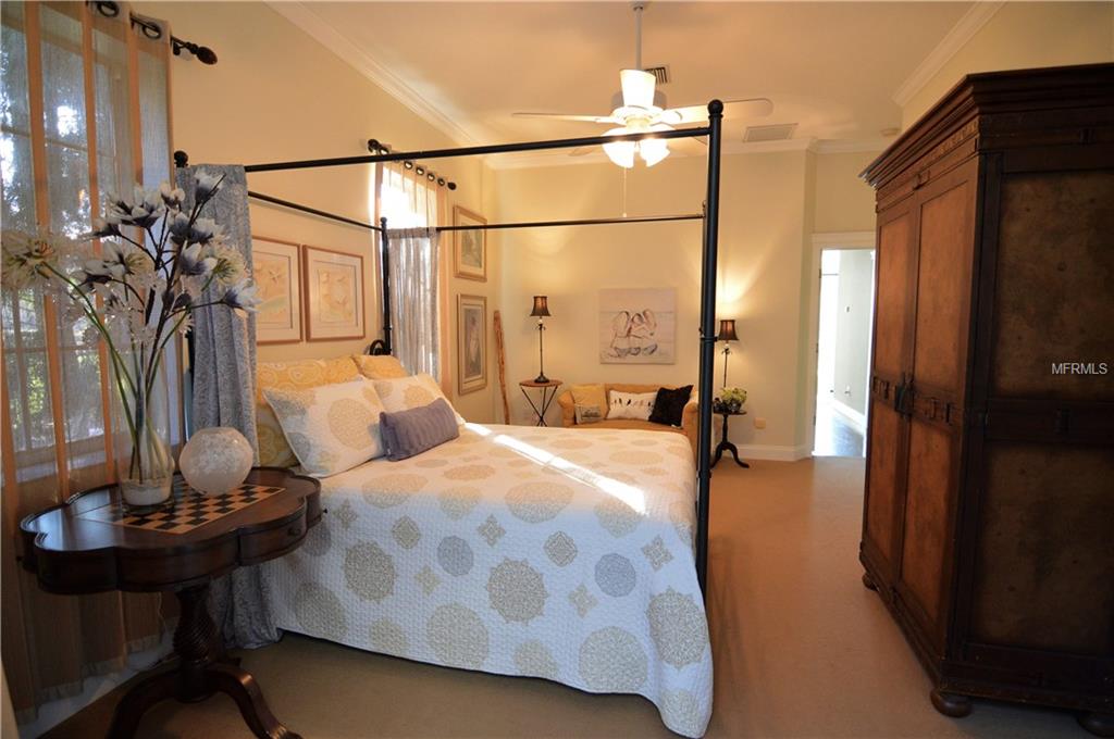 36823 CENTER AVENUE, DADE CITY, Florida 33525, 4 Bedrooms Bedrooms, 10 Rooms Rooms,3 BathroomsBathrooms,Residential,For sale,CENTER,E2205454