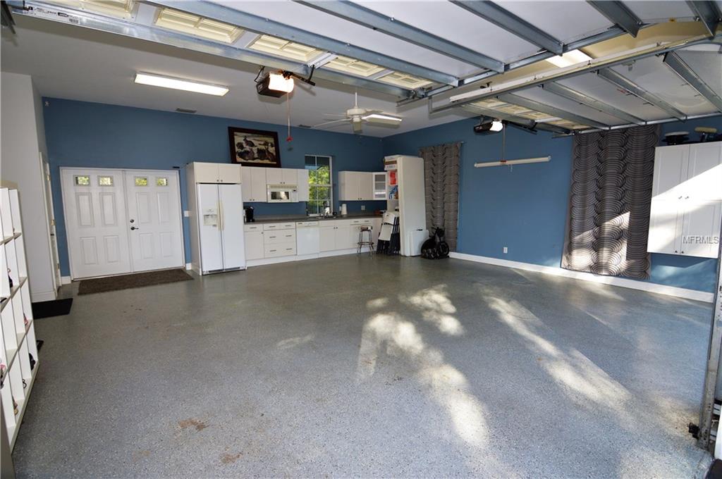 36823 CENTER AVENUE, DADE CITY, Florida 33525, 4 Bedrooms Bedrooms, 10 Rooms Rooms,3 BathroomsBathrooms,Residential,For sale,CENTER,E2205454