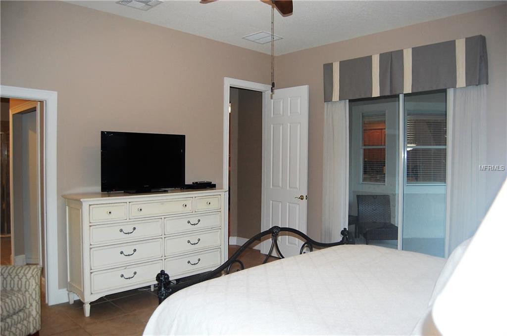 843 WOOD BRIAR LOOP, SANFORD, Florida 32771, 4 Bedrooms Bedrooms, 9 Rooms Rooms,3 BathroomsBathrooms,Residential,For sale,WOOD BRIAR,O5554837