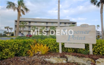 4801 SAXON DRIVE, NEW SMYRNA BEACH, Florida 32169, 3 Bedrooms Bedrooms, 5 Rooms Rooms,2 BathroomsBathrooms,Residential,For sale,SAXON,O5556977