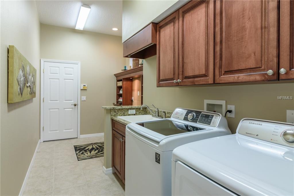 7110 WHITEMARSH CIRCLE, LAKEWOOD RANCH, Florida 34202, 2 Bedrooms Bedrooms, 8 Rooms Rooms,2 BathroomsBathrooms,Residential,For sale,WHITEMARSH,A4209148