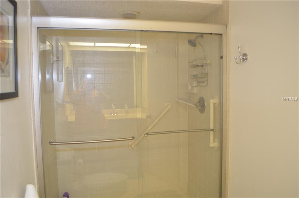 325 108TH STREET W, BRADENTON, Florida 34209, 2 Bedrooms Bedrooms, 5 Rooms Rooms,2 BathroomsBathrooms,Residential,For sale,108TH,A4201933