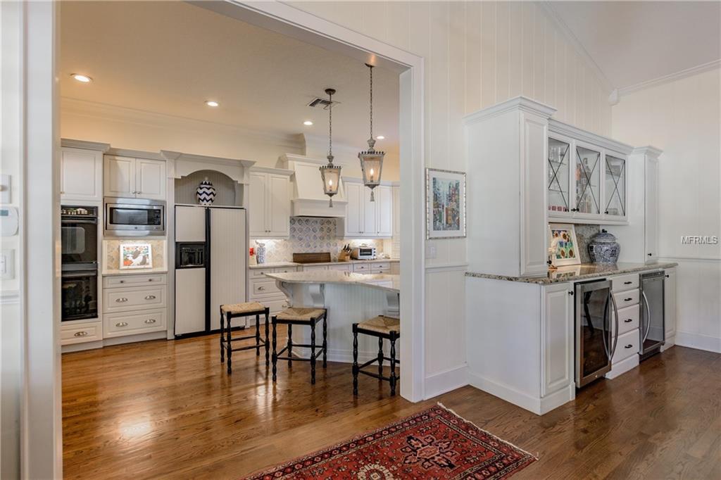 124 TANGELO COURT, MAITLAND, Florida 32751, 4 Bedrooms Bedrooms, 9 Rooms Rooms,3 BathroomsBathrooms,Residential,For sale,TANGELO,O5560016