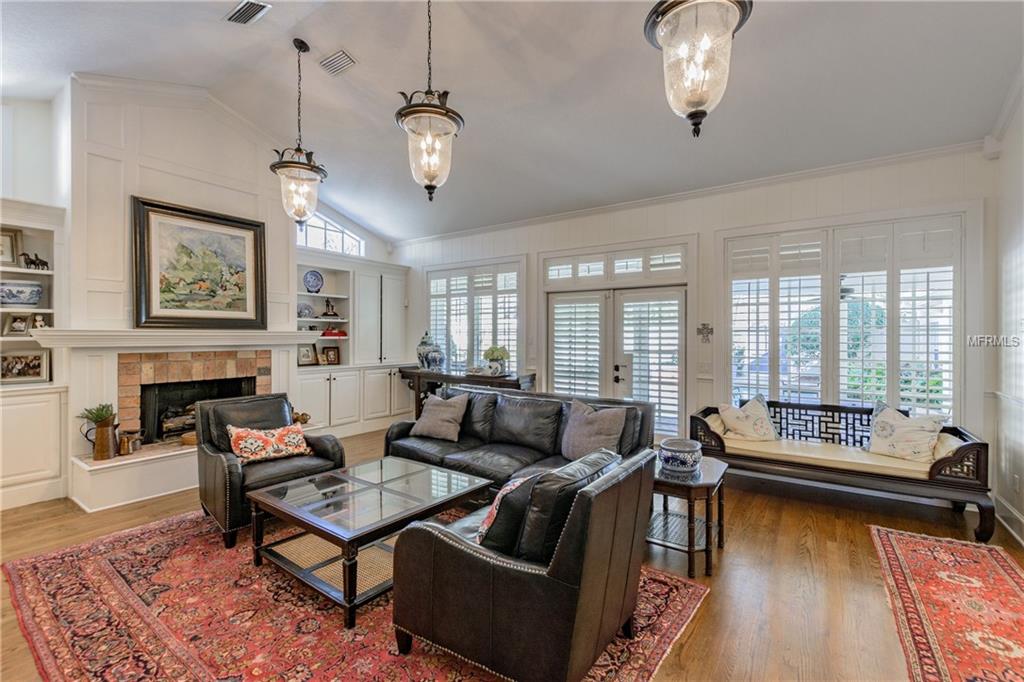 124 TANGELO COURT, MAITLAND, Florida 32751, 4 Bedrooms Bedrooms, 9 Rooms Rooms,3 BathroomsBathrooms,Residential,For sale,TANGELO,O5560016