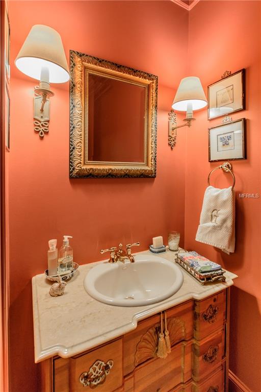 124 TANGELO COURT, MAITLAND, Florida 32751, 4 Bedrooms Bedrooms, 9 Rooms Rooms,3 BathroomsBathrooms,Residential,For sale,TANGELO,O5560016