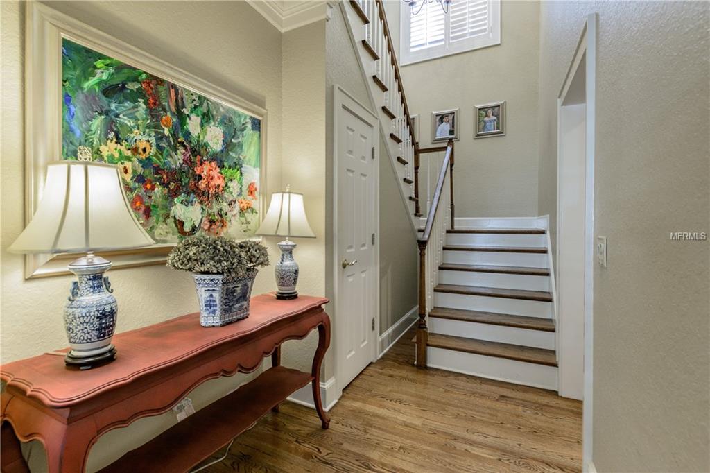 124 TANGELO COURT, MAITLAND, Florida 32751, 4 Bedrooms Bedrooms, 9 Rooms Rooms,3 BathroomsBathrooms,Residential,For sale,TANGELO,O5560016