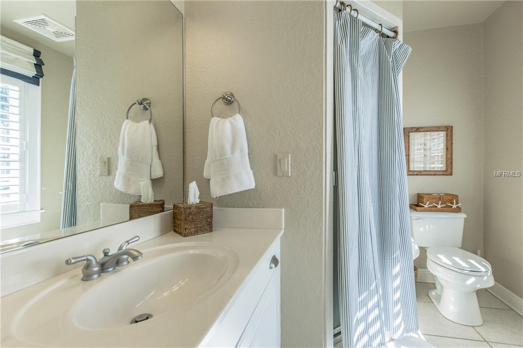 124 TANGELO COURT, MAITLAND, Florida 32751, 4 Bedrooms Bedrooms, 9 Rooms Rooms,3 BathroomsBathrooms,Residential,For sale,TANGELO,O5560016