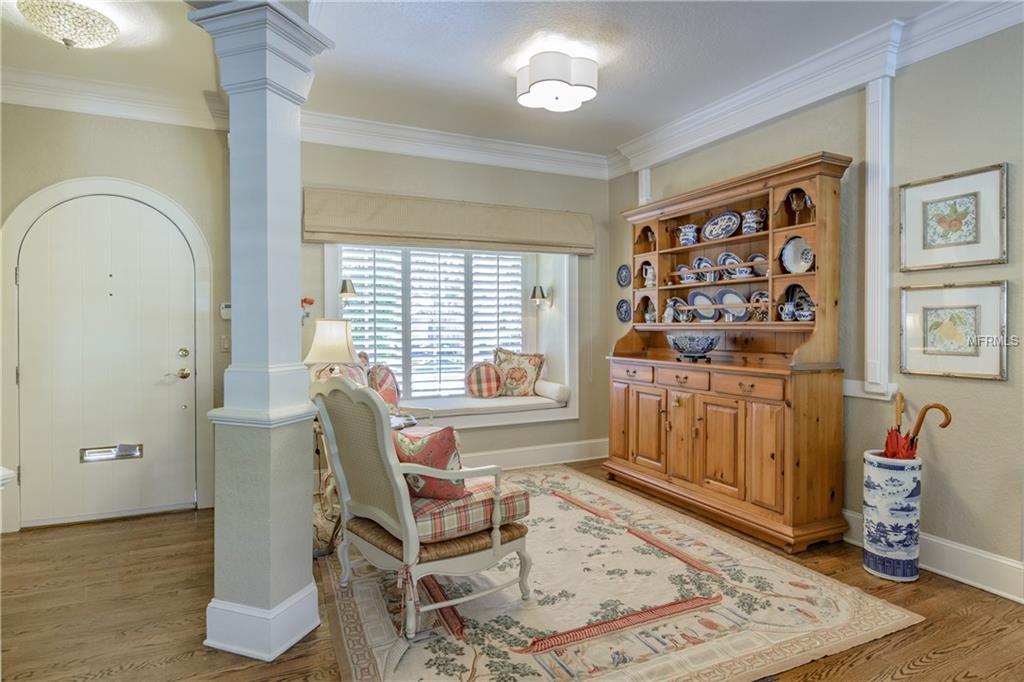 124 TANGELO COURT, MAITLAND, Florida 32751, 4 Bedrooms Bedrooms, 9 Rooms Rooms,3 BathroomsBathrooms,Residential,For sale,TANGELO,O5560016