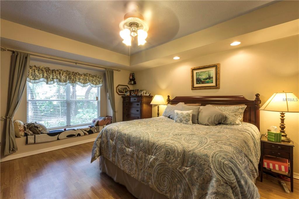 6230 GANNETDALE DRIVE, LITHIA, Florida 33547, 4 Bedrooms Bedrooms, 9 Rooms Rooms,2 BathroomsBathrooms,Residential,For sale,GANNETDALE,T2927005